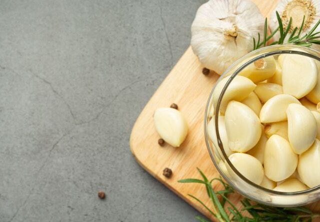 raw garlic allicin benefits