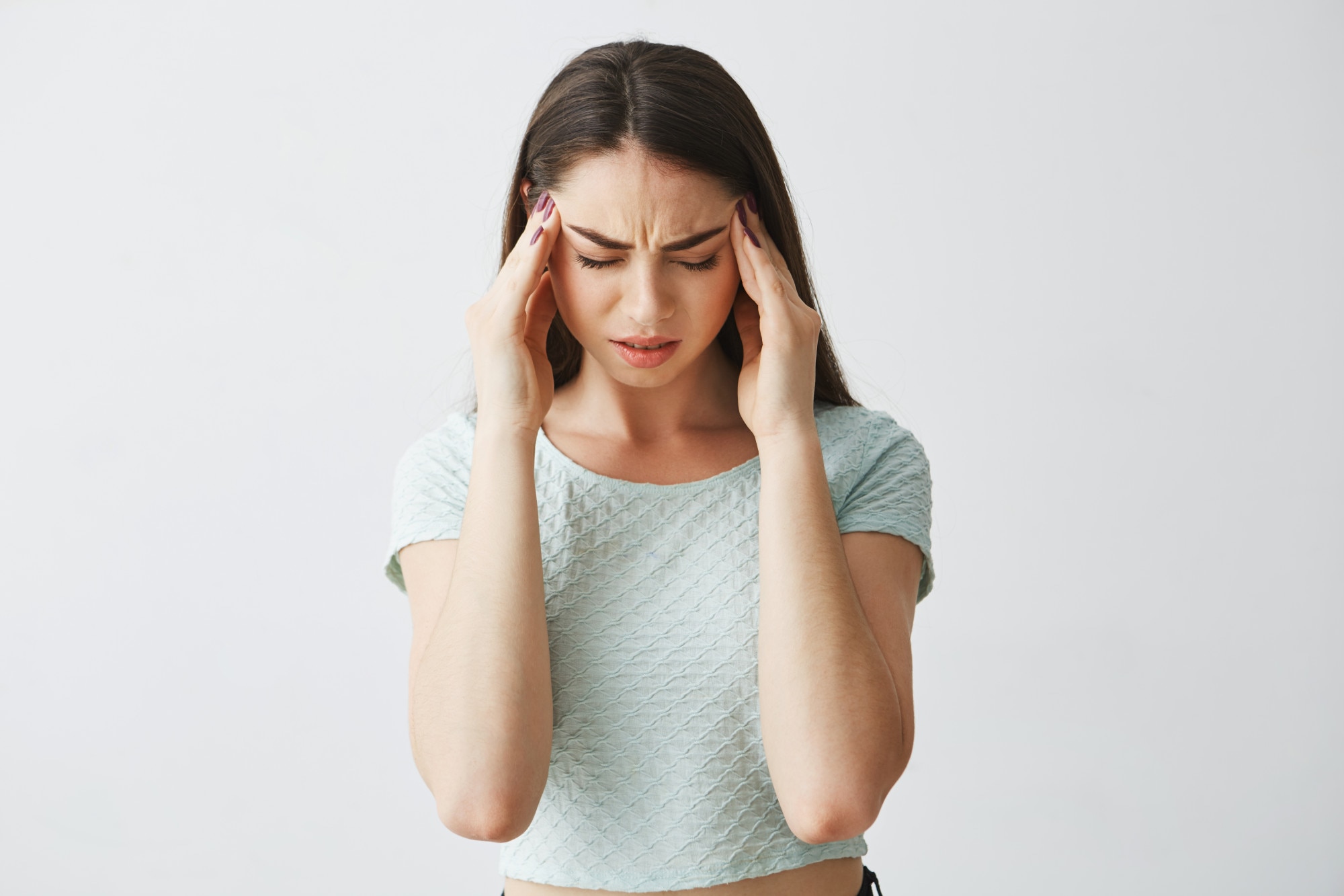 How To Deal With Migraines? Causes, Symptoms, and Possible Fixes