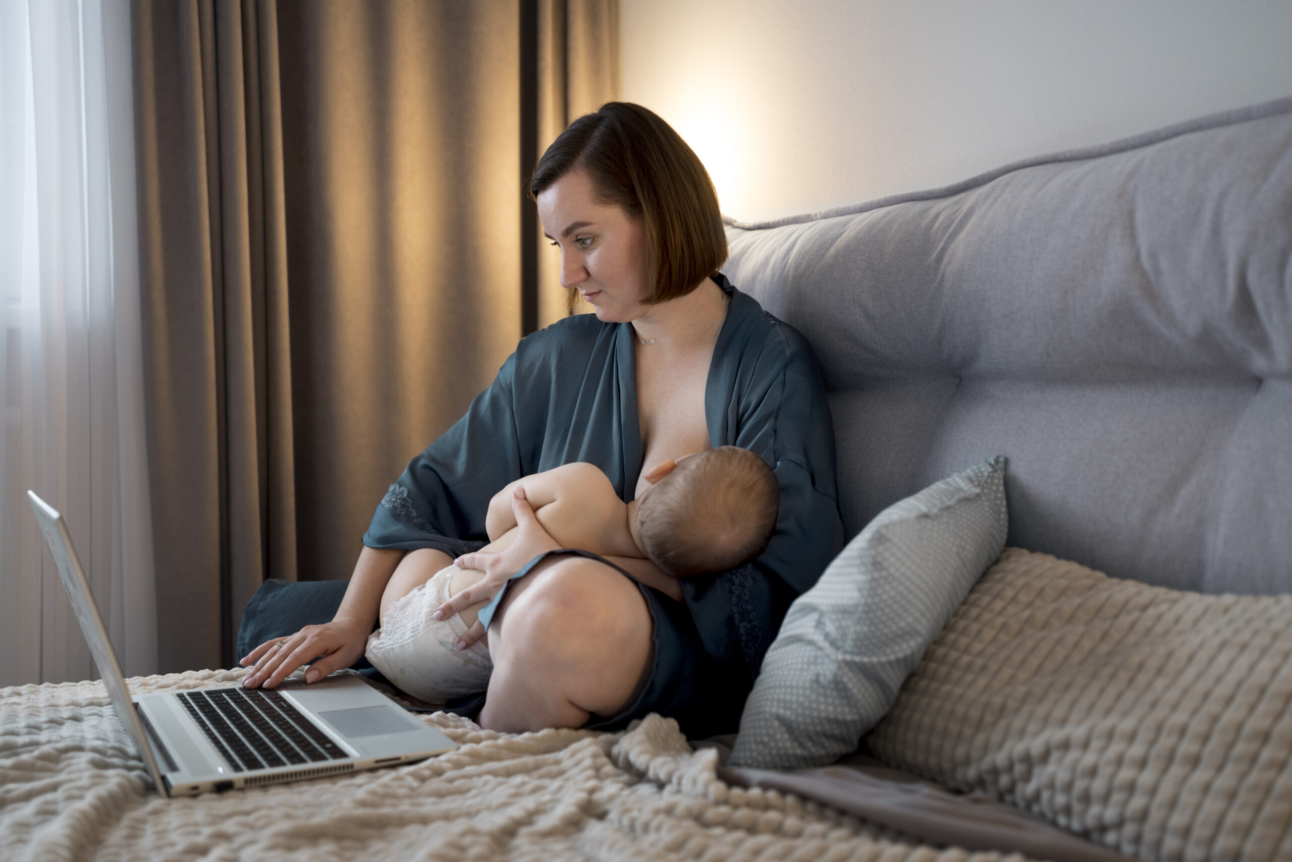 From Desk to Nursing Chair: Our Lactation Experts Share Proven Breastfeeding Tips for Working Moms
