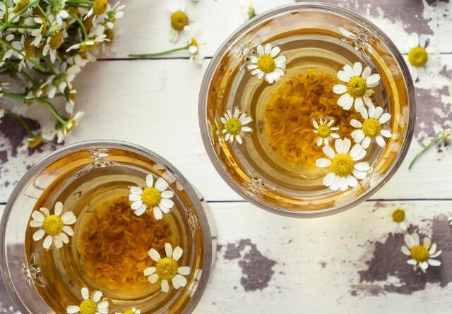 chamomile-tea-apigenin-benefits