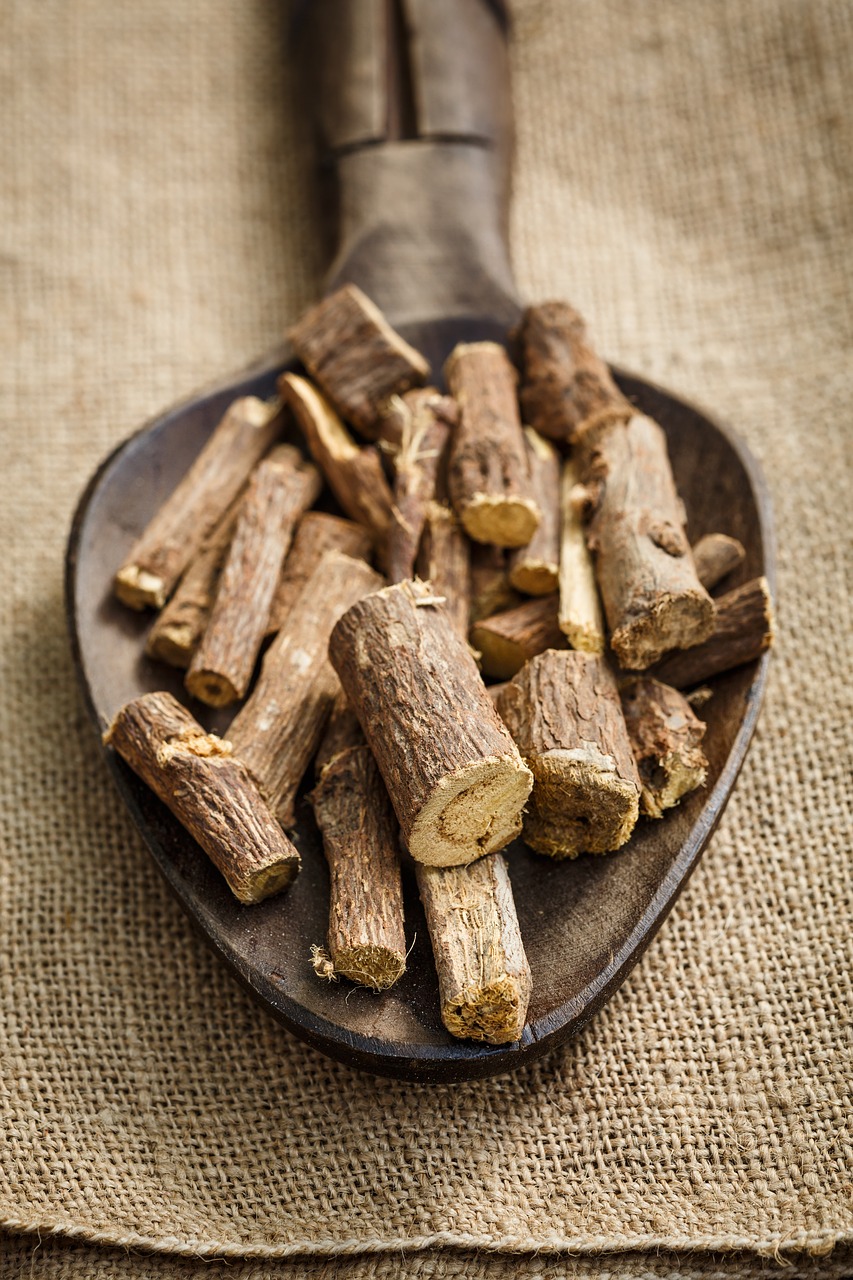 licorice-benefits-lung-gut-skin